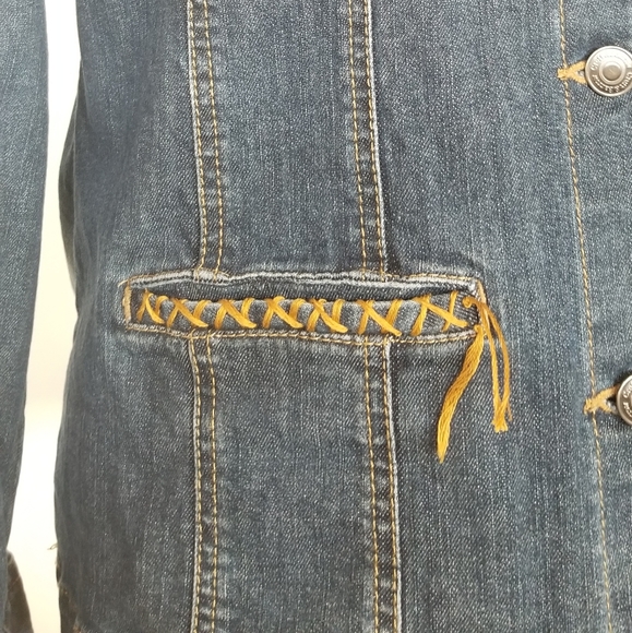 Large Denim jacket upcycled with tiger patch. - Picture 4 of 7